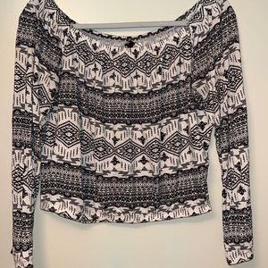 flowy. aztec. elastic around waste + wrists